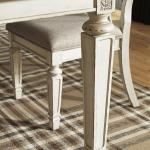 Realyn trpezarijski stol