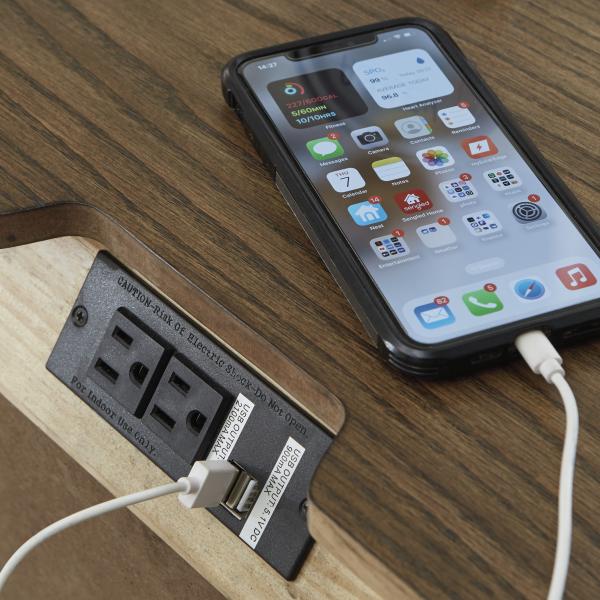 Roanhowe noćni stolić