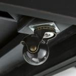 Winbardi ovalni klub stol