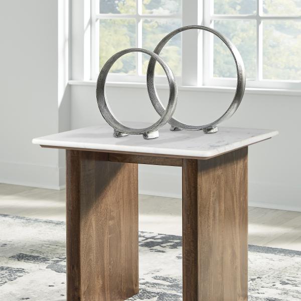 Isanti pomoćni stolić